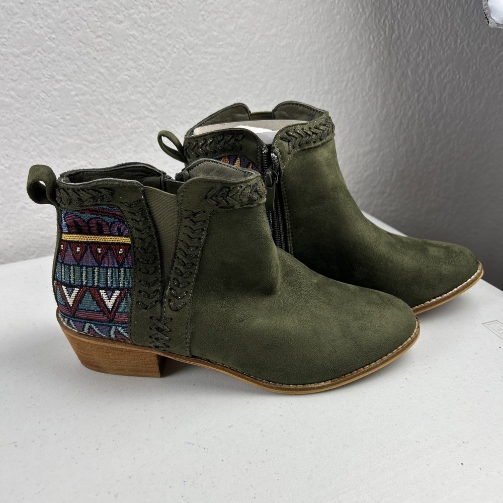 Ccocci‎ "Lily" Green Suede Aztec Block Heel Booties Size 6 Western Style